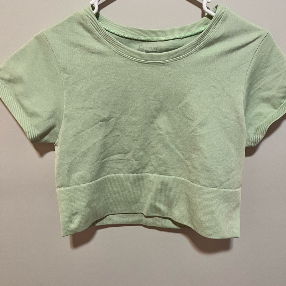 Light Green Women's Short Sleeve Top